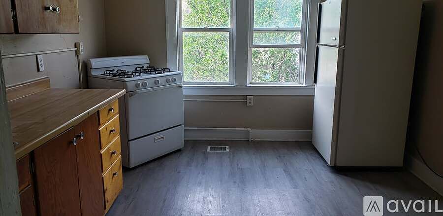 1st image of 234 1st Ave SE APT 1