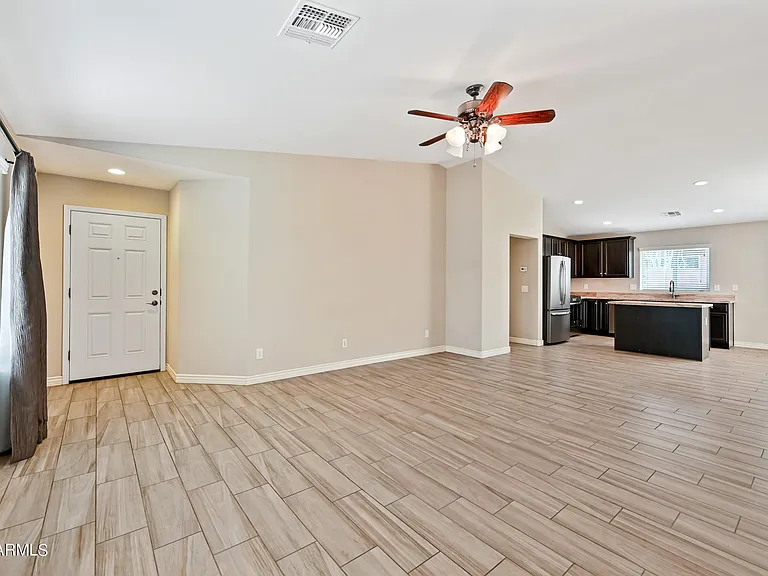 2209 E Hazeltine Way — Photo 10