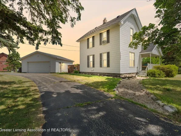13696 N River Hwy, Grand Ledge, MI 48837