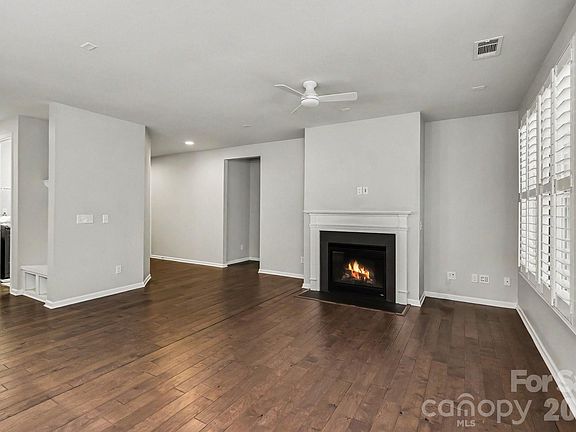 5th image of 8911 Bur Ln