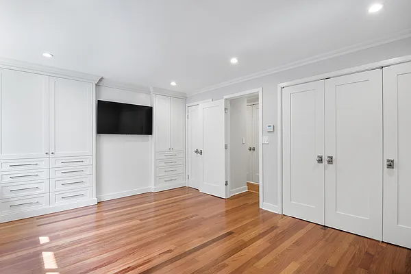 Sold by Houlihan Parnes Properties | media 5