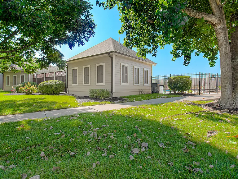 13907 W 150th Ct — Photo 50