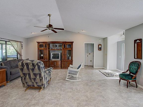 2nd image of 540 E Lake Dr