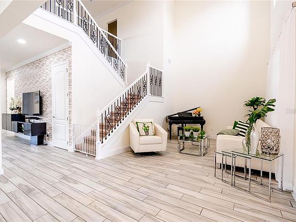 4th image of 14288 Colonial Pointe Dr