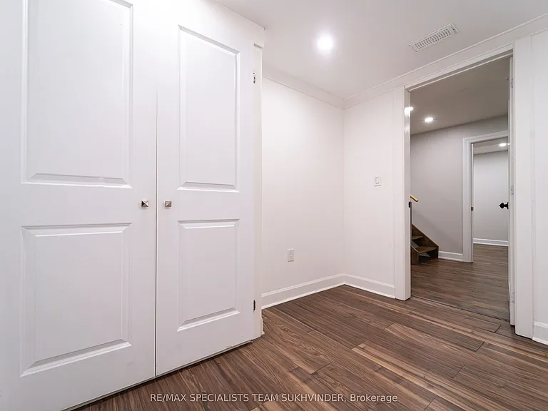 128 Embassy Dr — Photo 8