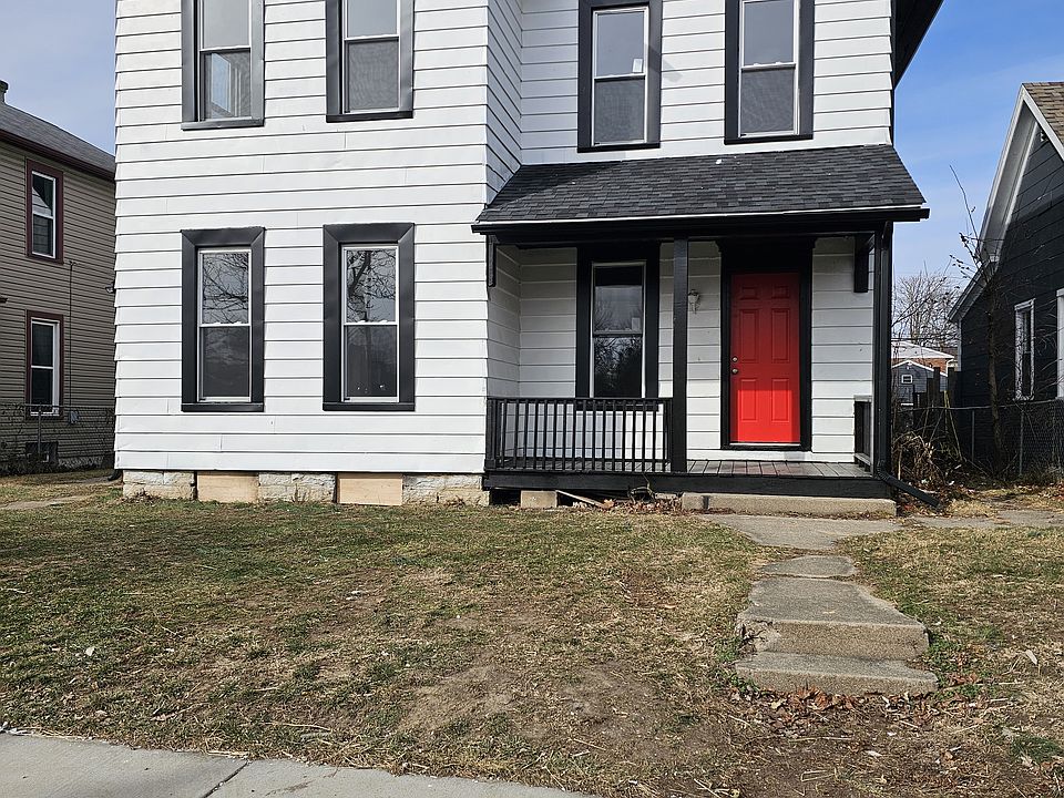 1st image of 35 Vincent St #37