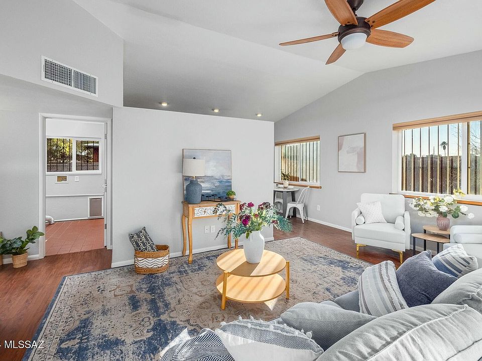 1st image of 3604 E Monte Vista Dr