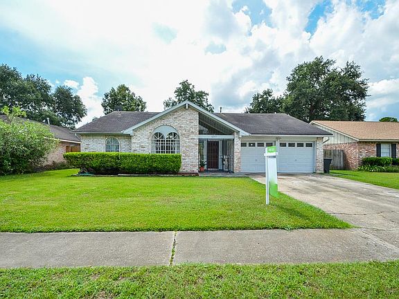3rd image of 12311 Plumpoint Dr