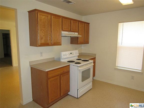 4th image of 1205 E Avenue H