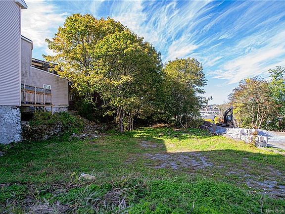 3rd image of Garden St #9