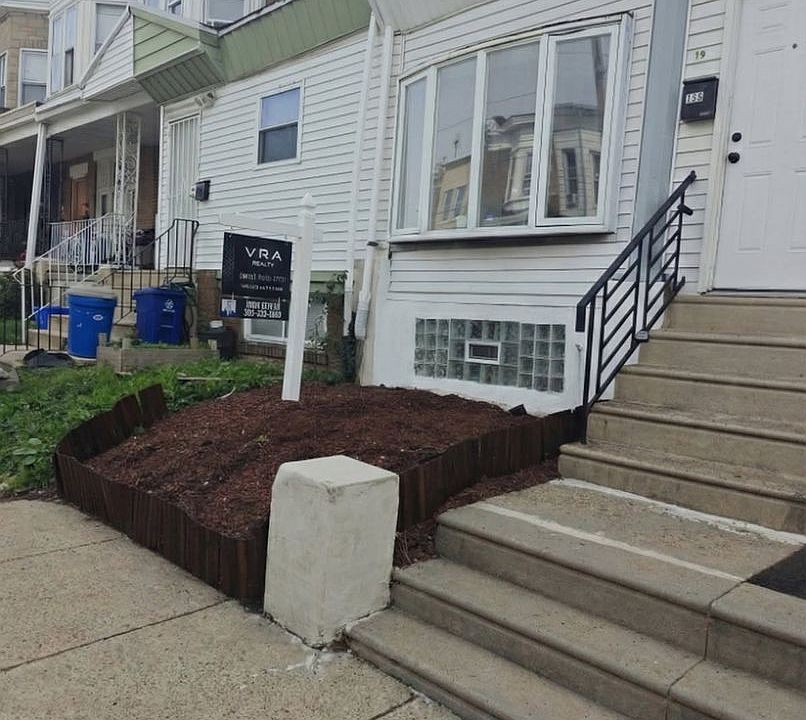 1st image of 156 W Albanus St