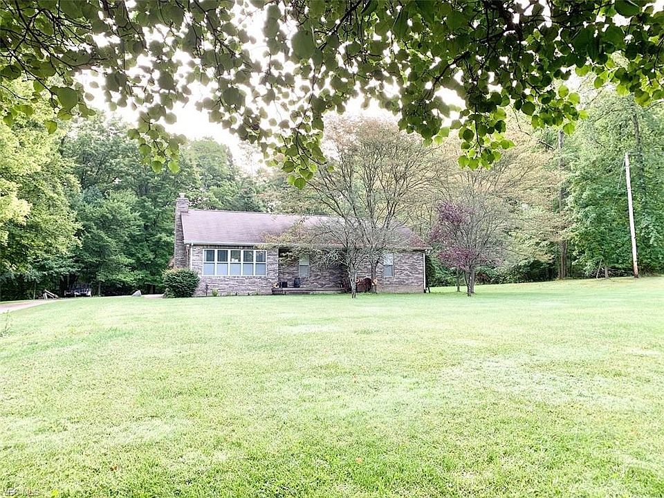 2nd image of 874 W Pidgeon Rd