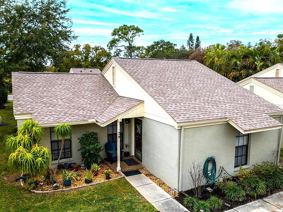 1st image of 29 Windrush Bay Dr