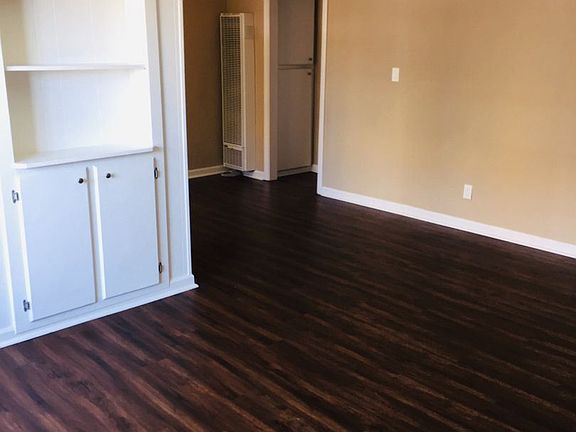 4th image of 4203 Louisiana St APT 30