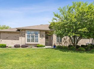 19255 Manchester Dr, Mokena, IL 60448