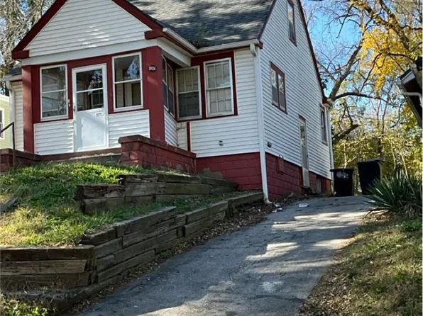 3926 N 39th St, Omaha, NE 68111