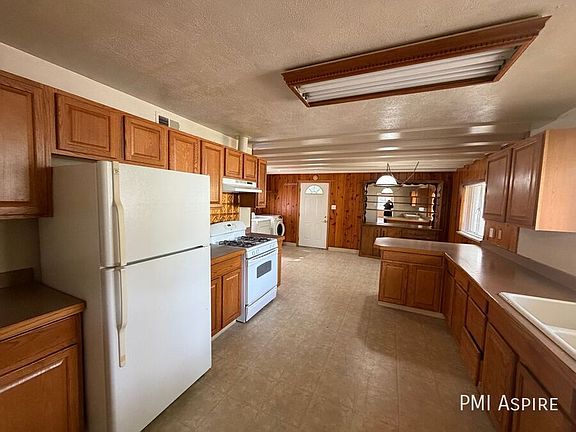 3rd image of 1337 S Chase St #1339
