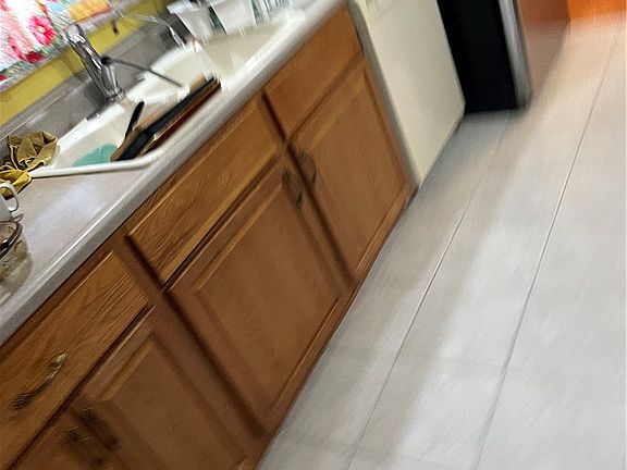 5th image of 5957 Longford Rd