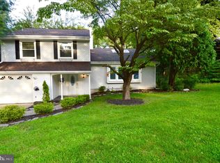 561 Covered Bridge Rd, Cherry Hill, NJ 08034