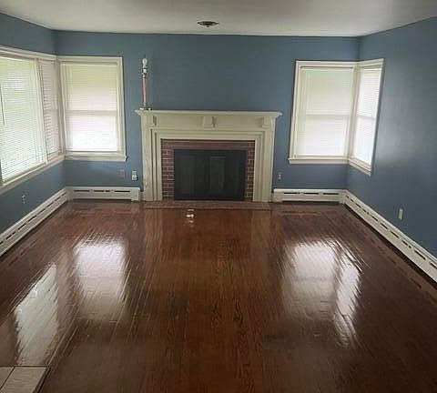 4th image of 418 Richmond Rd