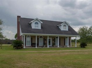 17296 Englin Rd, Winnie, TX 77665