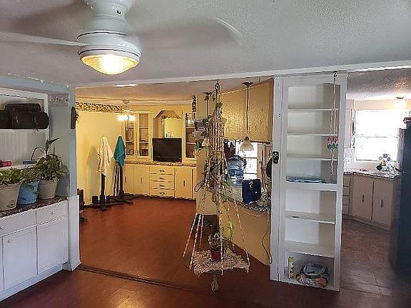 4th image of 145 Scott Blvd