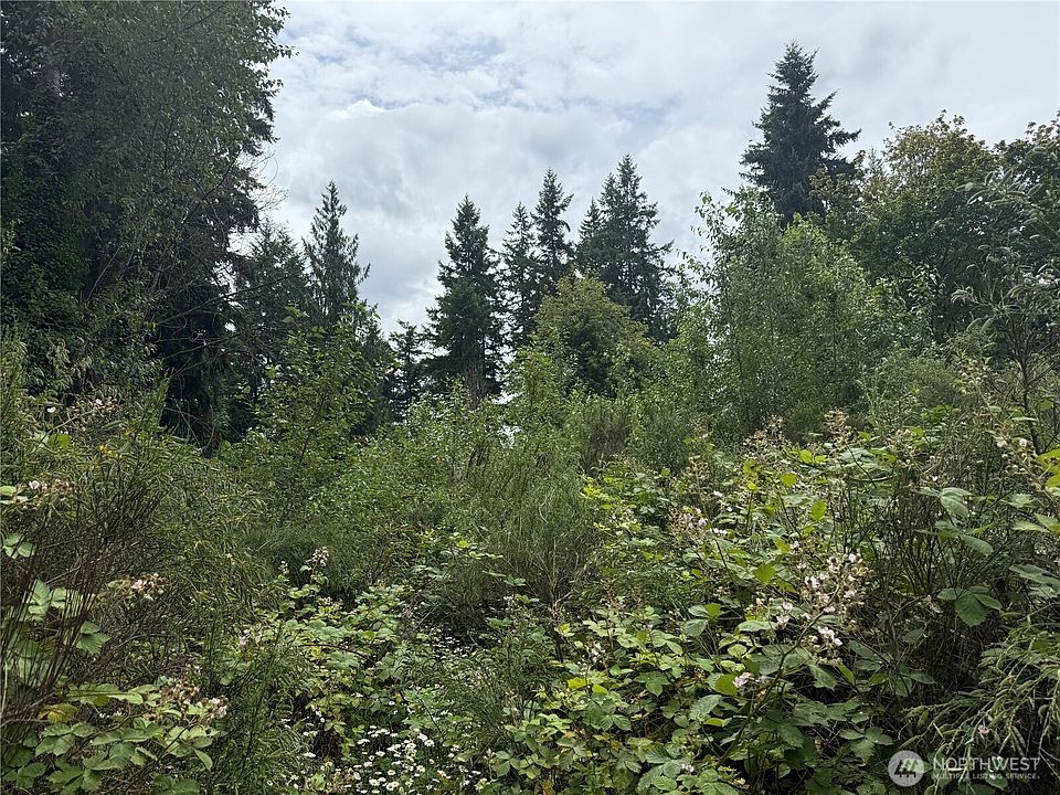 2nd image of 3219 Auburn Way S