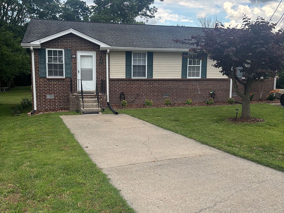 1st image of 112 Glen Oak Ct E #A
