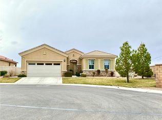 10498 Darby Rd, Apple Valley, CA 92308