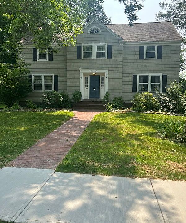 1st image of 136 Adams Pl