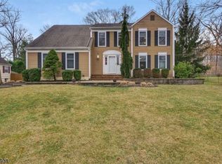 14 Strawberry Ln, Morristown, NJ 07960