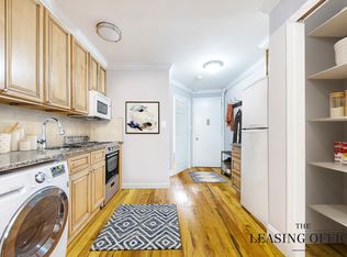 450 W 46th St APT 4RW, New York, NY 10036