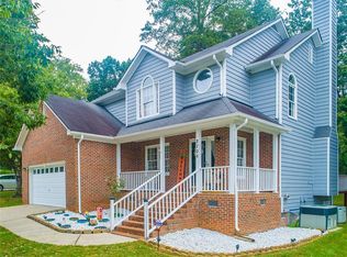 2704 Stonewick Ct, Jamestown, NC 27282
