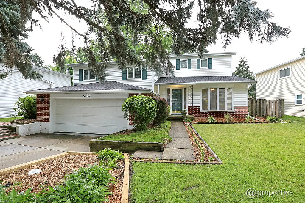 1829 E Basswood Ln photo 1