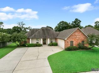 13420 Williamsburg Dr, Walker, LA 70785