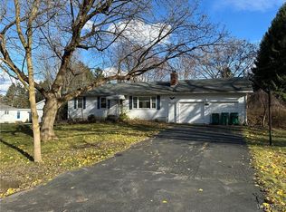 5055 Hillcrest Dr, Clarence, NY 14031