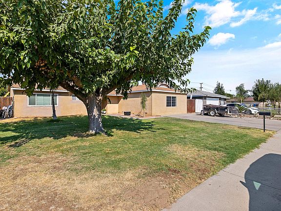 2nd image of 415 Alder Drive
