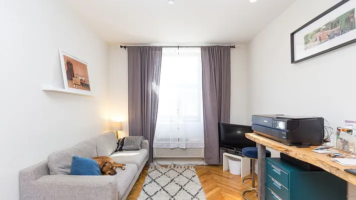 Rented by Nooklyn NYC LLC | media 86
