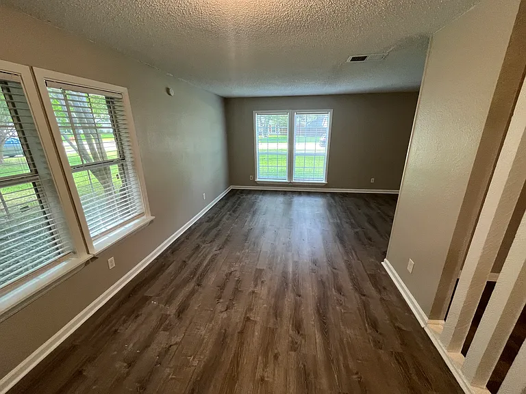 10 Merrie Cir — Photo 8
