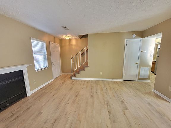 3rd image of 9232 Shady Mill Ln