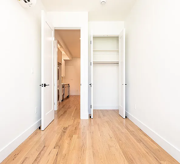489 Grand St #3B — Photo 10