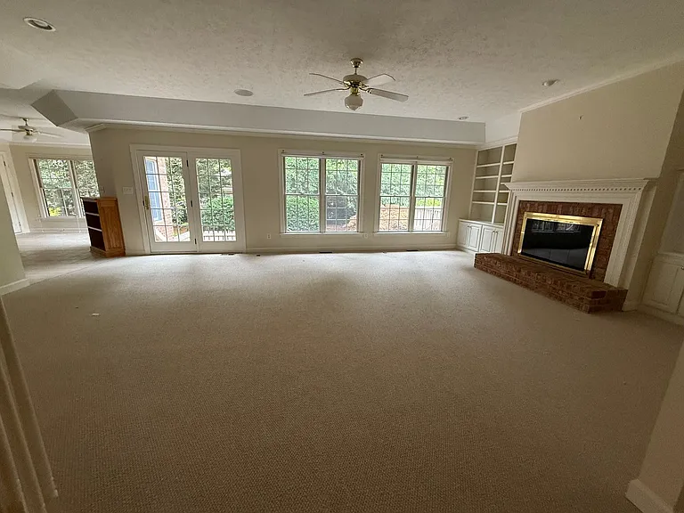 105 Cedar Rock — Photo 32