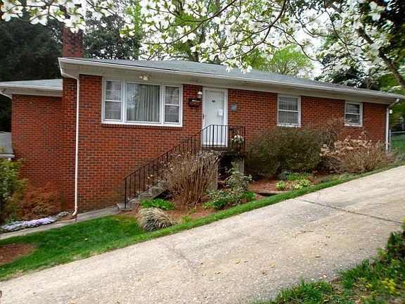2nd image of 403 Mimosa Dr