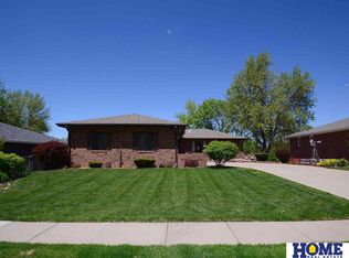 8030 Myrtle St, Lincoln, NE 68506
