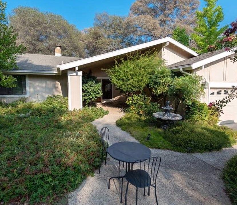 1st image of 23630 Saint Andrews Ct