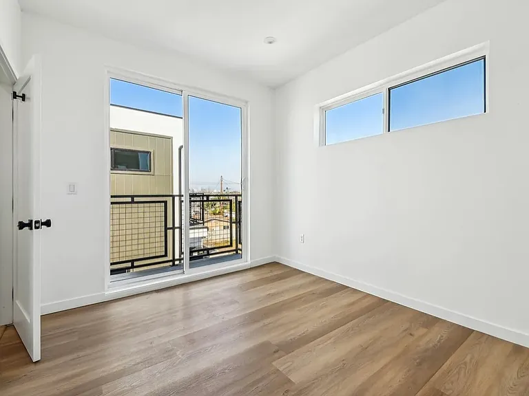 2919 S Burnside Ave #1 — Photo 19