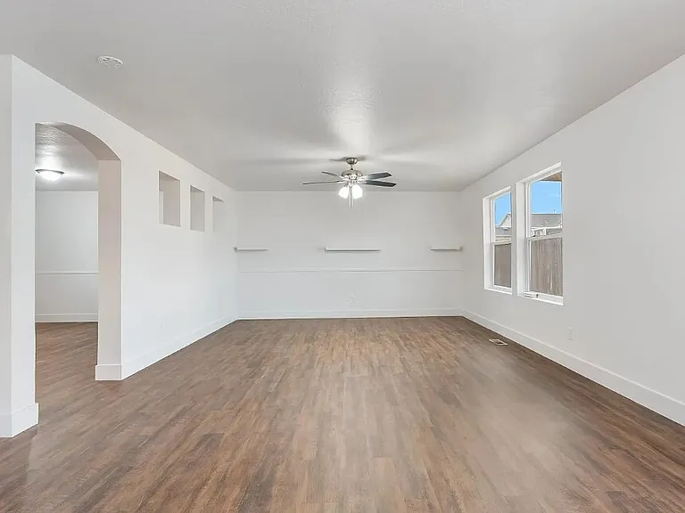 16569 Spartan Ave — Photo 3