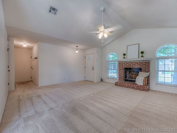 4th image of 9342 S 94th East Ave