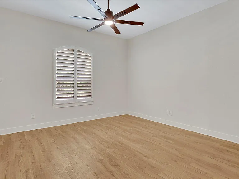 73 Wyndemere Dr — Photo 11