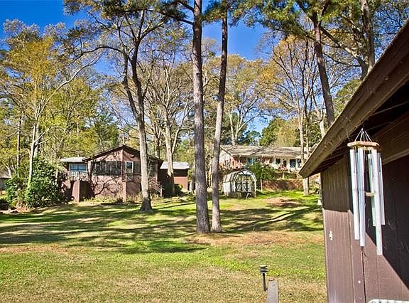 5th image of 1659 Tanglewood Dr E